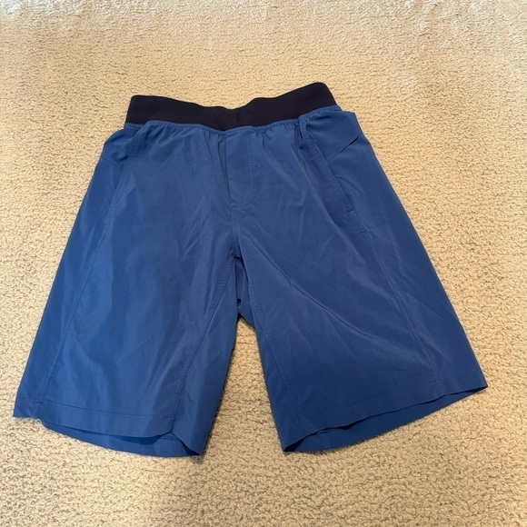 Lululemon Men's Blue/Black Pace Breaker 11" Linerless Shorts Size Small - Picture 1 of 8